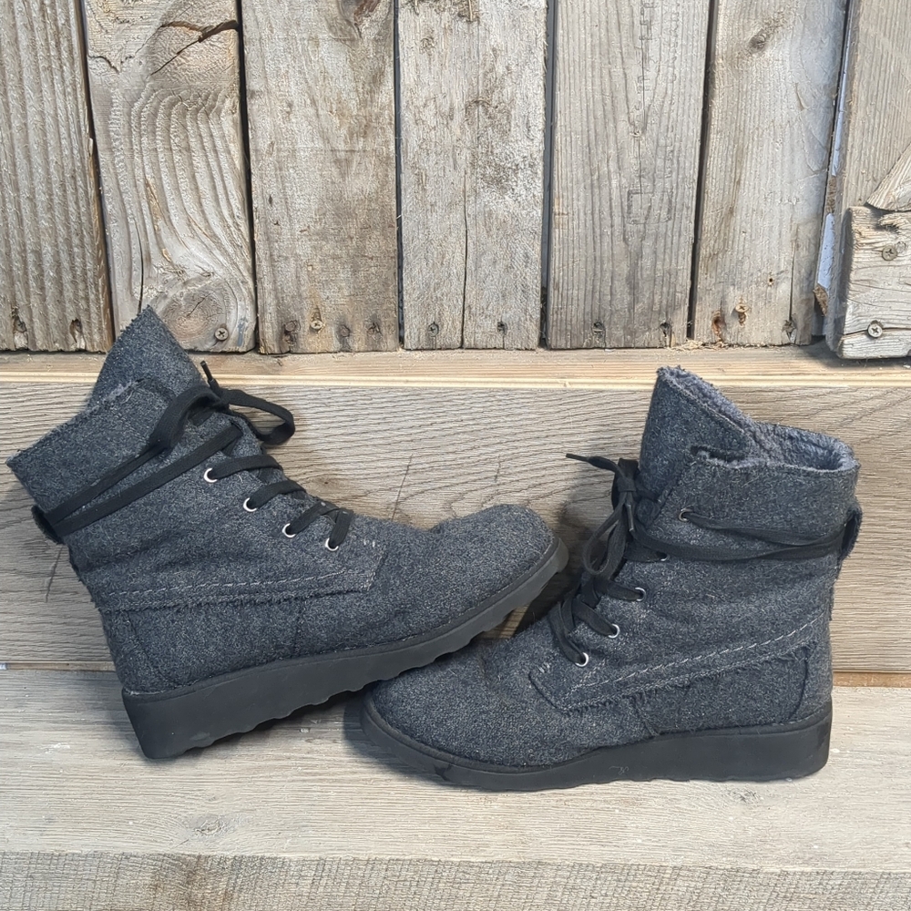 Bearpaw Krista Boots Gray Wool Lace Up Women's Size 9 - Picture 4 of 13